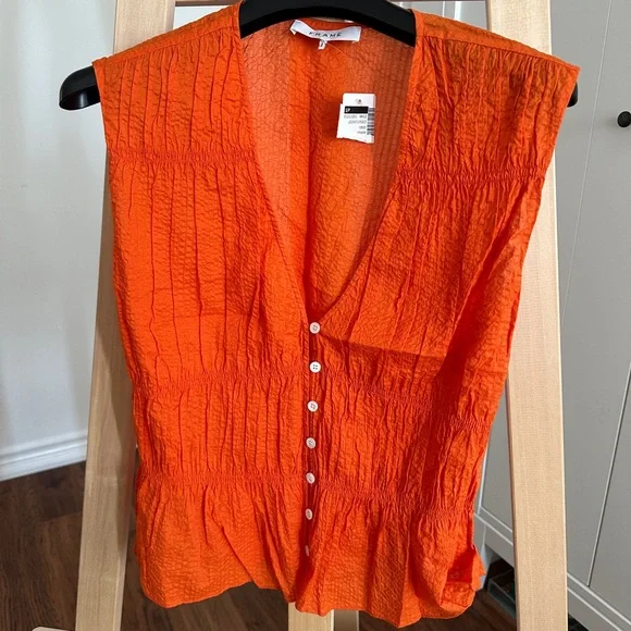 FRAME Ruched Cotton V-Neck Sleeveless Blouse - Picture 4 of 8